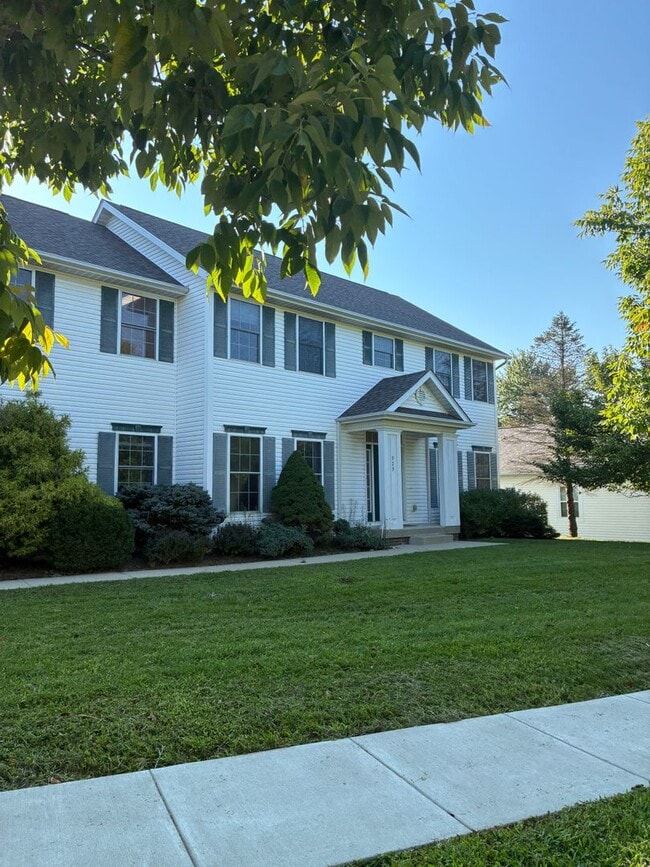 Building Photo - 929 S Fenbrook Ct