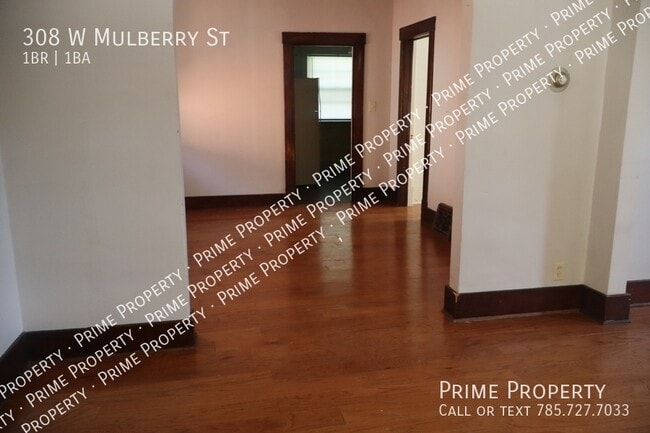 Building Photo - 308 W Mulberry St