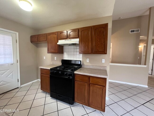 Building Photo - 12345 Tierra Plata Dr