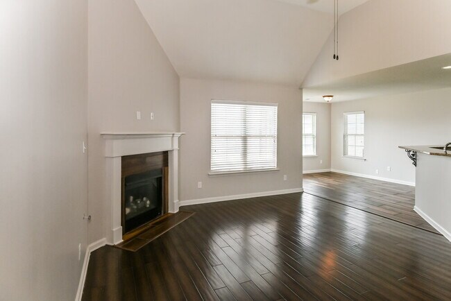 Foto del edificio - 2565 Woodcutter Dr