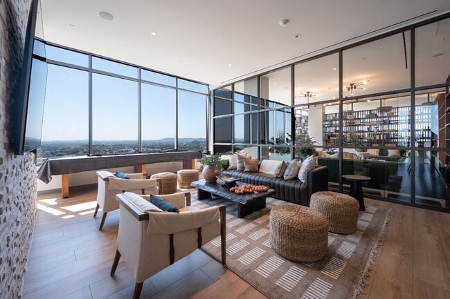 Photo - Welcome to your new home! Luxury 1BE1BA condo at the Pullman Gulch Union in the center of Nashvil...