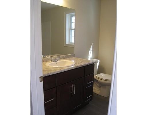 Building Photo - 12 Everett St