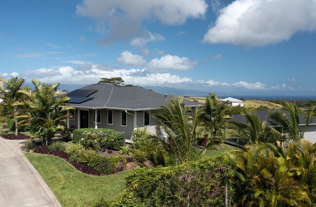 Foto del edificio - Elevated Haiku Retreat with Ocean Views, Designer Finishes & a Lush Edible Garden Sanctuary