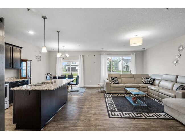 Foto del edificio - 2117 Cleveland Ln S