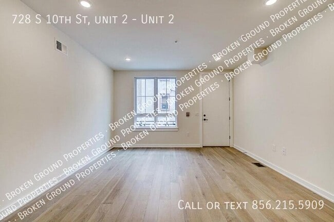 Photo - 728 S 10th St Apartment