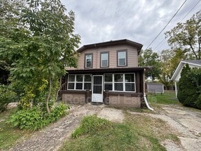 Building Photo - 424 Nordale Ave