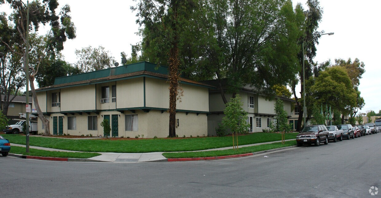 Primary Photo - 1480 Flanigan Dr