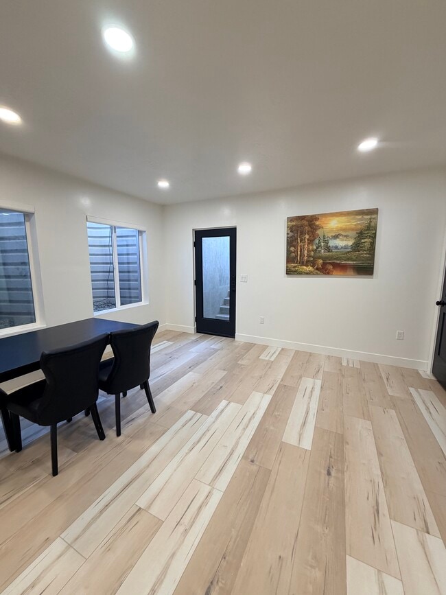 Building Photo - 11692 S Halls Crk Rd