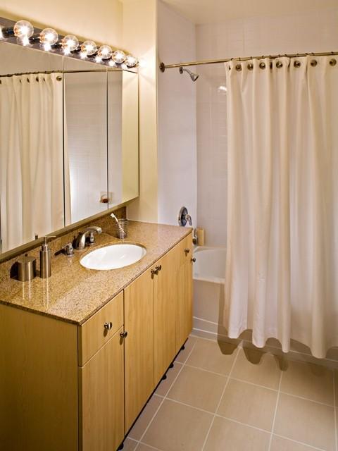Foto del edificio - 4 bedroom in Queens NY 11109