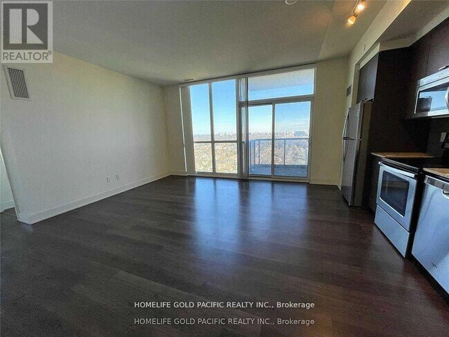 Building Photo - 88 Sheppard Ave E