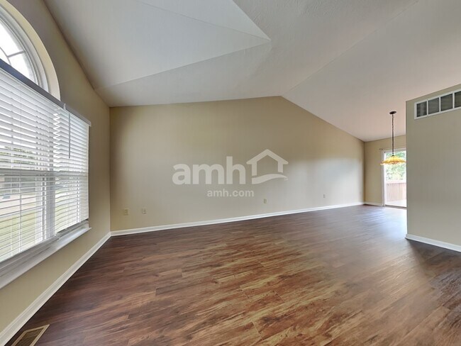 Foto del edificio - 1234 Nottingham Rd