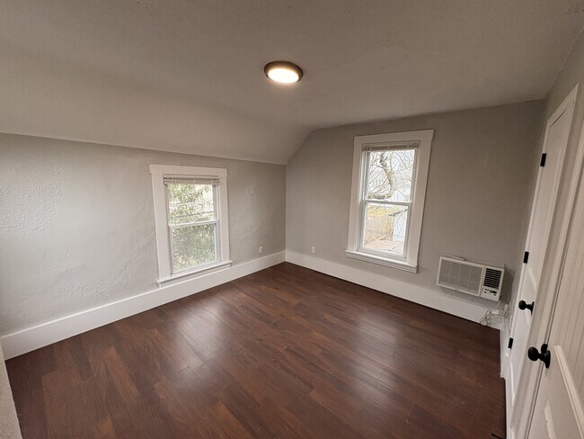 Foto del edificio - 3438 Greenwood Blvd