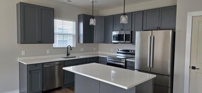 Foto del edificio - 566 Rochdale Run