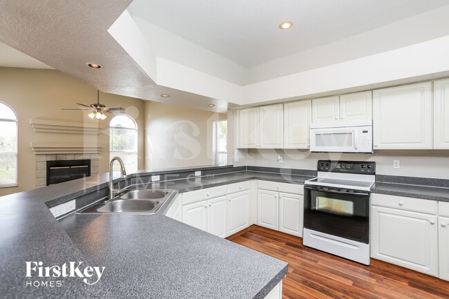 Building Photo - 62 Abbey Hollow Dr