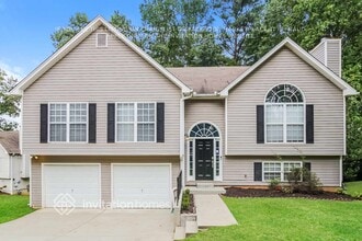 Building Photo - 3010 Maple Dr NW