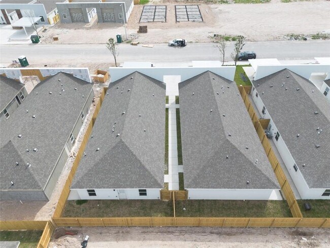 Building Photo - 5712 Northwestern Ave