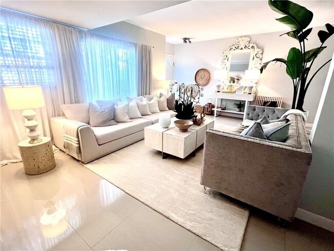 Foto del edificio - 8568 NW 8th St
