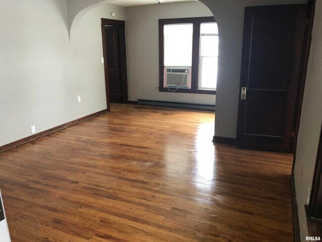 Foto del edificio - 209 E 10th St