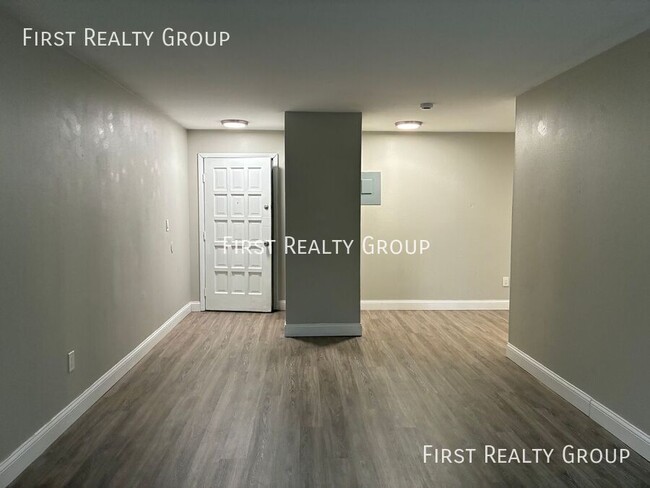 Foto del edificio - 5600 N Main St