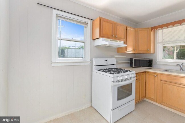 Foto del edificio - 6118 Bangor Dr