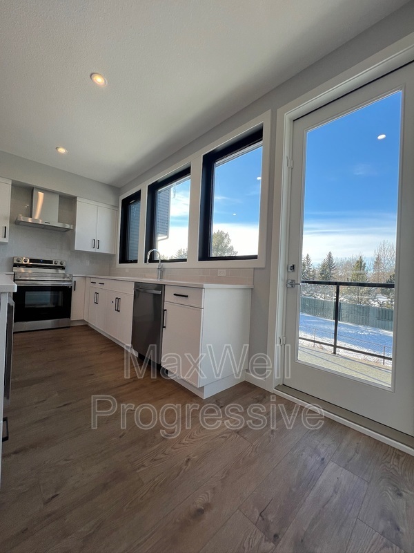 Photo du bâtiment - 1304 Rutherford Rd SW