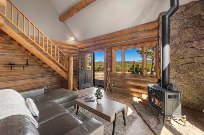 Foto del edificio - 51 High Bluff Dr