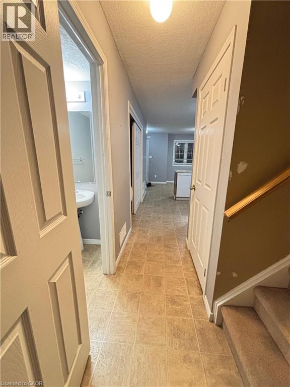 Building Photo - 50 Howe Dr