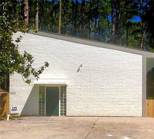 Driveway and Gate Entry to Unit - 19435 Slemmer Rd