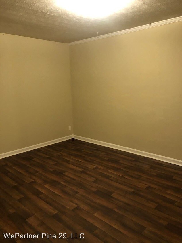 Foto del edificio - 296 Pine St NW