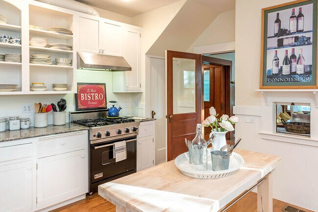 Building Photo - 5511 CA-128