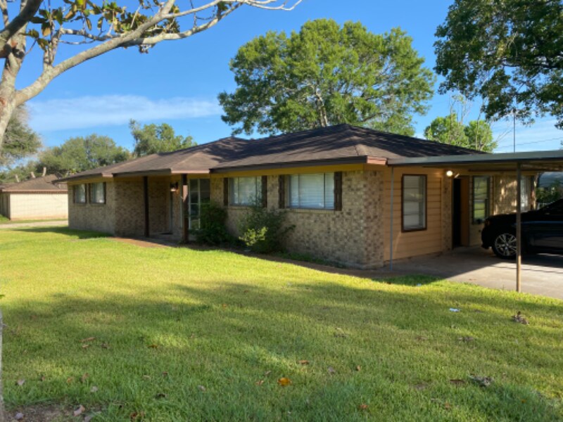 Primary Photo - 1304 Westgate Dr