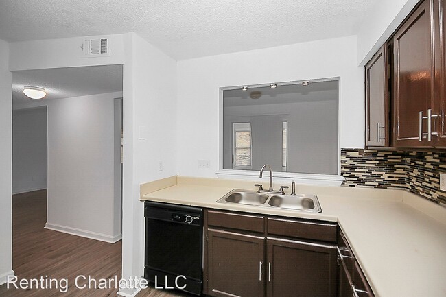 Building Photo - 2 br, 2 bath House - 6013 Pinebark Ct