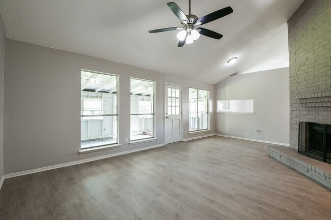 Building Photo - 4018 Adonis Dr
