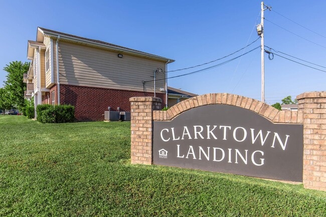 Building Photo - Clarktown Landing