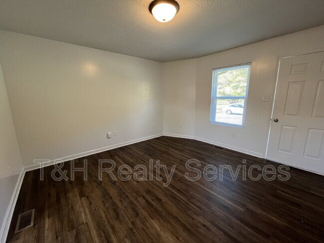 Building Photo - 5397 IN-39