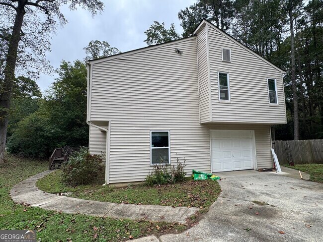 Foto del edificio - 2400 Salem Dr