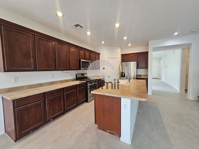 Building Photo - 264 W Tahiti Dr