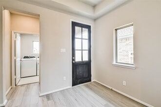 Building Photo - 558 Sand Branch Dr