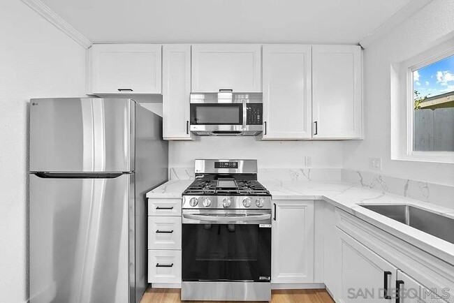 Building Photo - 378-80 7th St