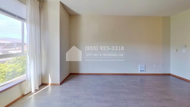Building Photo - 668 S Lane St