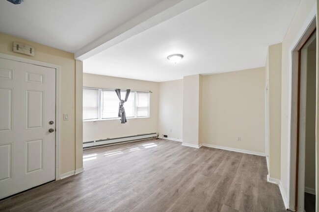 Foto del edificio - 687 Summit Ave