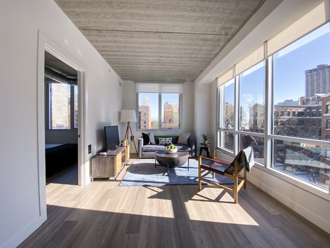 Foto del edificio - 732 W Sheridan Rd