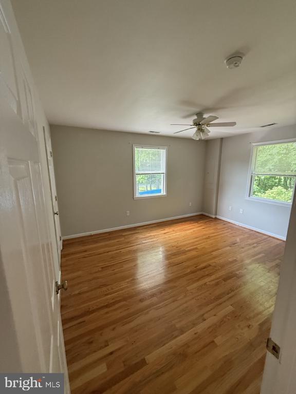 Foto del edificio - 221 Llewelyn Ln