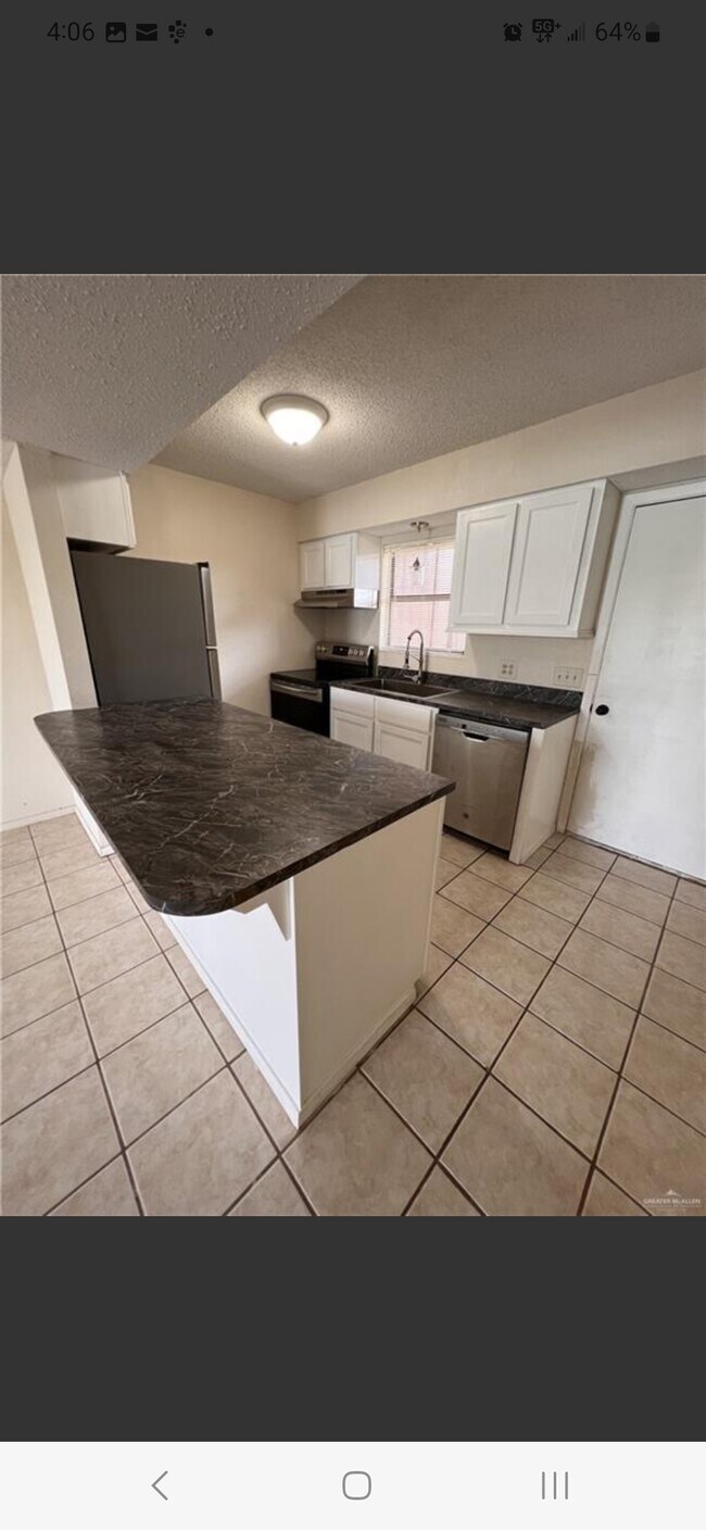 Building Photo - 3510 Country Club Dr N