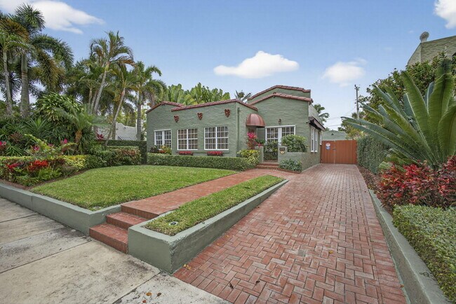 Foto del edificio - 616 Upland Rd