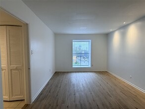 Building Photo - 8523 Hearth Dr