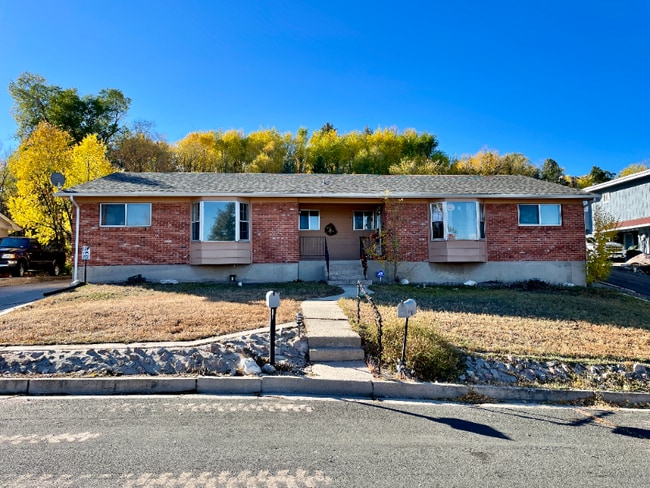 47 Newport Cir