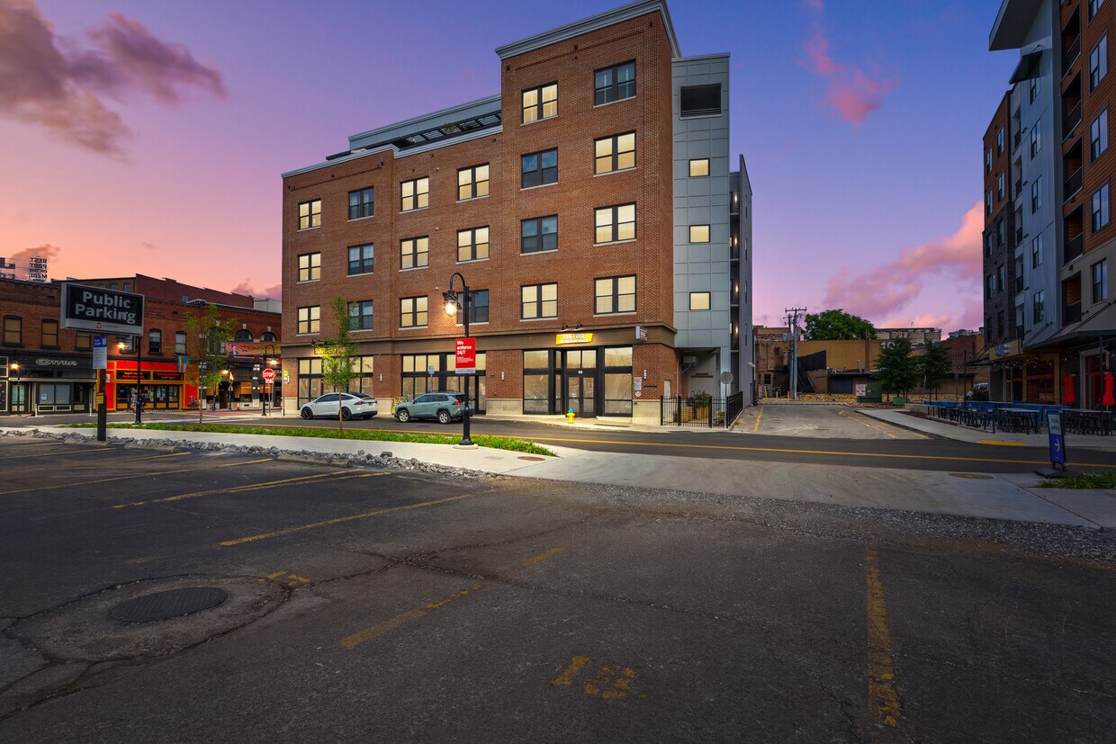 Primary Photo - 115 Willow Ave