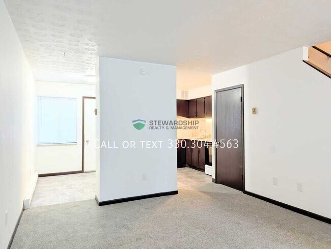 Foto del edificio - 310 Engadine Ct