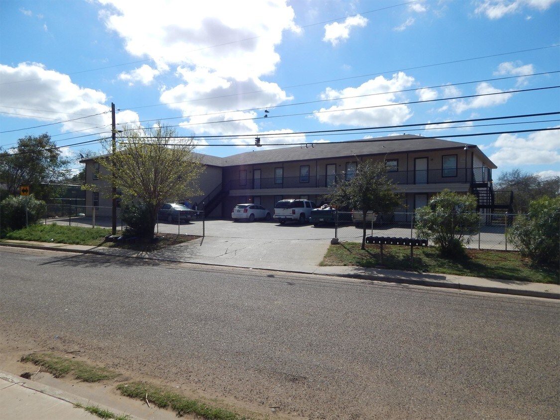 Foto principal - 3005 San Salvador St